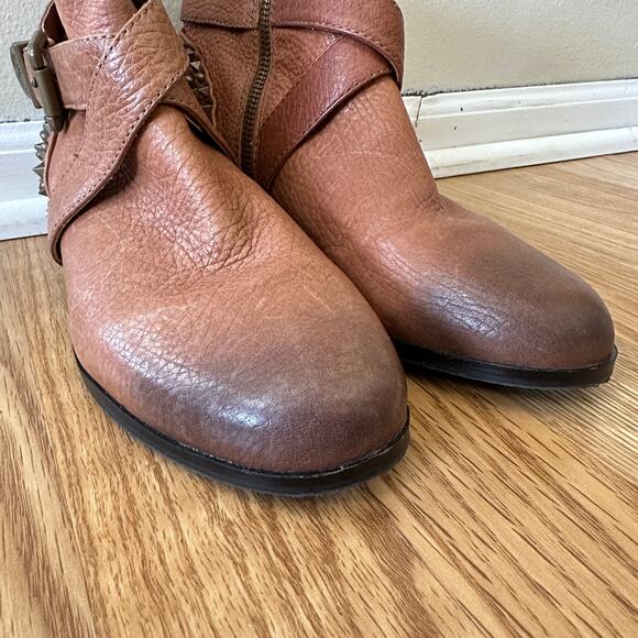 Vince Camuto Biker Marcin Grunge Brown Leather Moto Ankle Boots Studded Women 8B - Picture 6 of 15